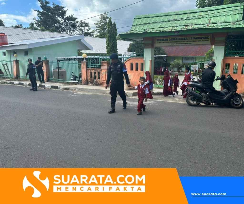 Begini Cara Batalyon B Pelopor Jaga Keselamatan Pelajar Saat Jam Pulang Sekolah