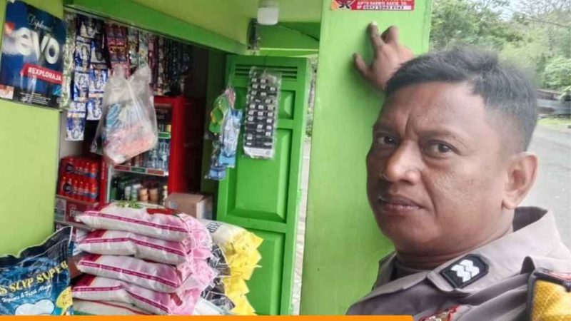 Upaya Dekatkan Layanan 110, Bhabinkamtibmas Polsek Soreang Aktif Sosialisasikan dari Rumah ke Rumah