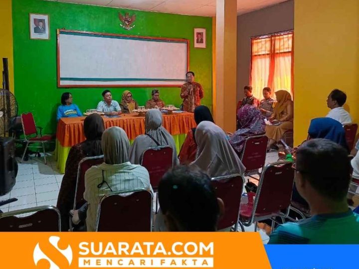 Bhabinkamtibmas Polsek KPN Dampingi Penetapan Ketua LPMK Terpilih Kelurahan Ujung Sabbang