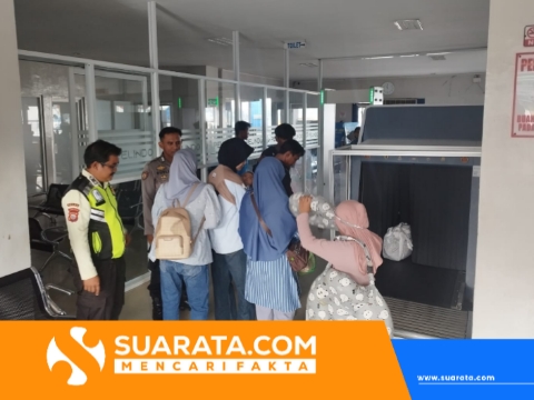 Sinergi Polsek KPN dan Stakeholder Pelabuhan Jaga Keamanan Pemberangkatan KM Adithya