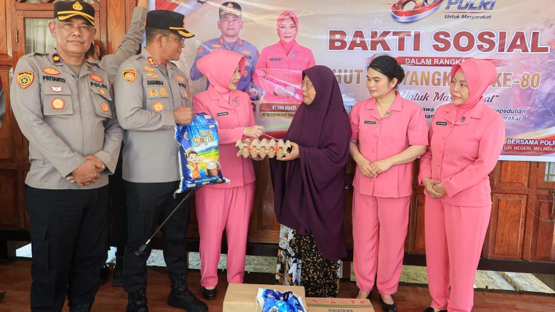 Sudah jadi Agenda Rutin, Kapolres Barru Pimpin Anjangsana ke Panti Asuhan, Rumah Qur’an, Purnawirawan dan Warakawuri Spesial Hari Bhayangkara ke 80