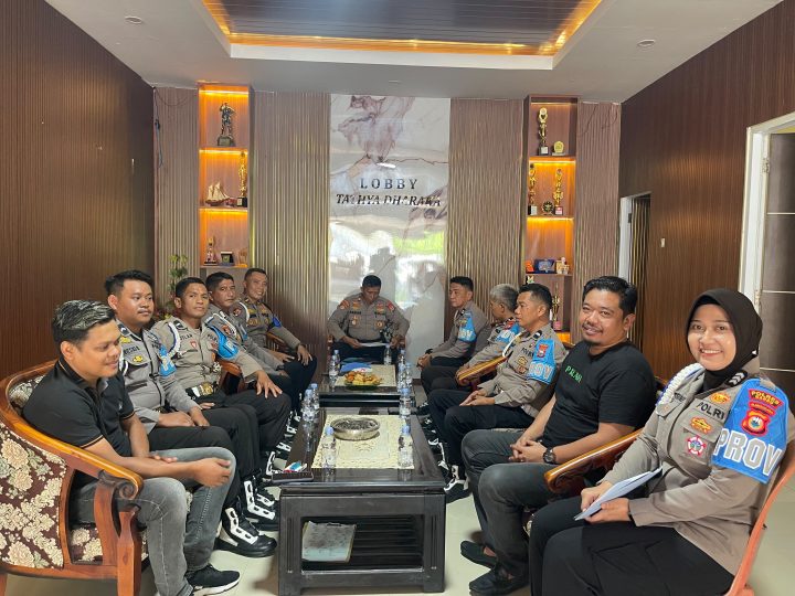 Tingkatkan Kedisiplinan dan Pengawasan terhadap Personil Polres Barru, Sipropam Polres Barru Gelar Rapat Evaluasi Kinerja