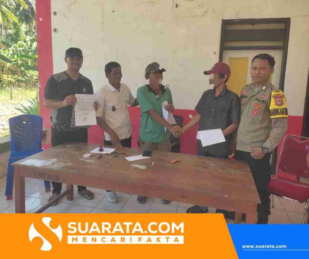 Bhabinkamtibmas Bumiayu Mediasi Kasus Pengancaman Parang, Dua Petani Berdamai