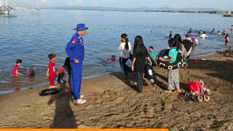 Sat Polairud Polres Polman Intensifkan Pengamanan dan Edukasi Keselamatan di Pantai Bahari