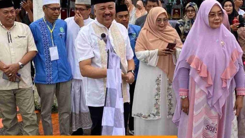 Bupati Irwan Hamid Lepas Ribuan Peserta Pawai Ta’aruf Tahun Baru Hijriah 1448 H di Pinrang