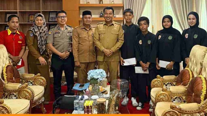 Harumkan Nama Daerah, Bupati Andi Rahim Beri Apresiasi Pelajar Peraih Emas Kejuaraan Pencak Silat Nasional