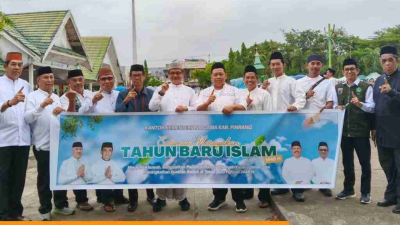 Kemenag Pinrang Semarakkan Tahun Baru Islam 1448 H Lewat Pawai Ta’aruf