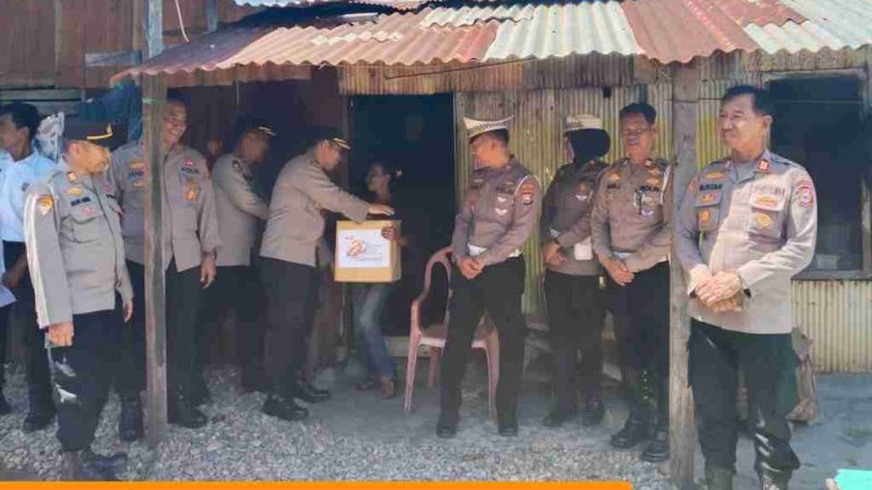 Berikan Manfaat Semangat Hari Bhayangkara Ke-80, Polres Parepare Salurkan Bantuan Sosial bagi Keluarga Pra Sejahtera