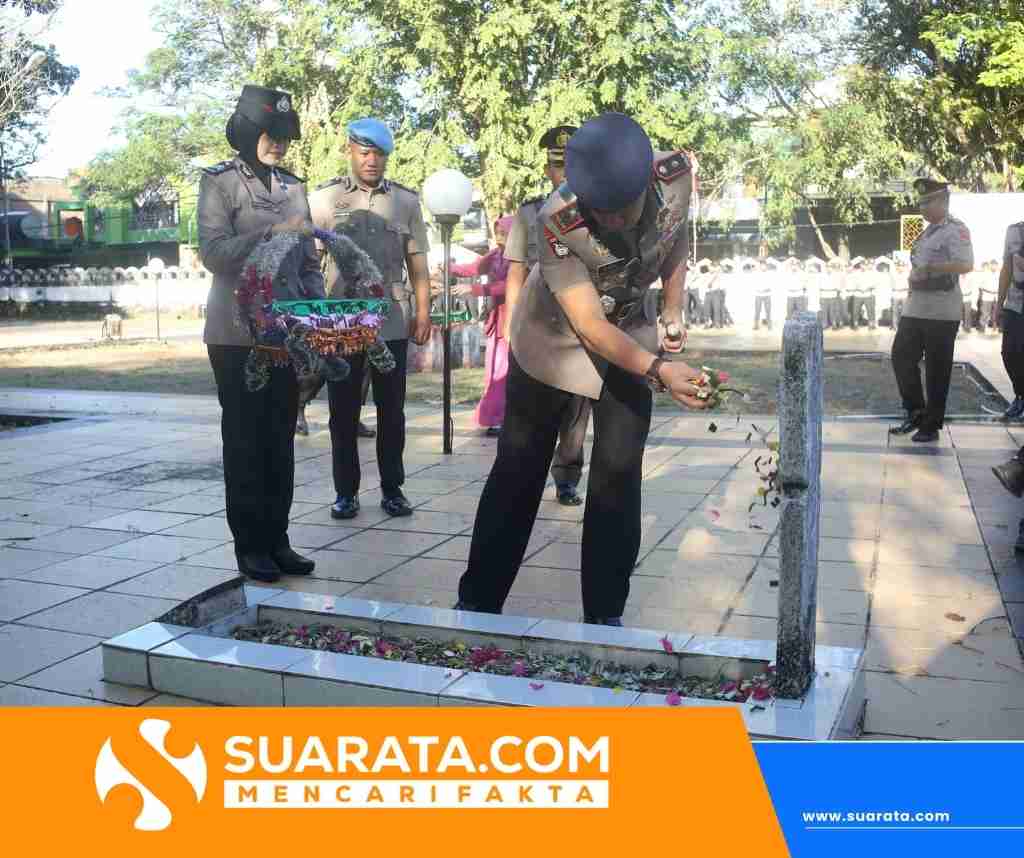 Kompol Dr Ramli Pimpin Ziarah Rombongan HUT Bhayangkara ke-80 di Taman Makam Pahlawan