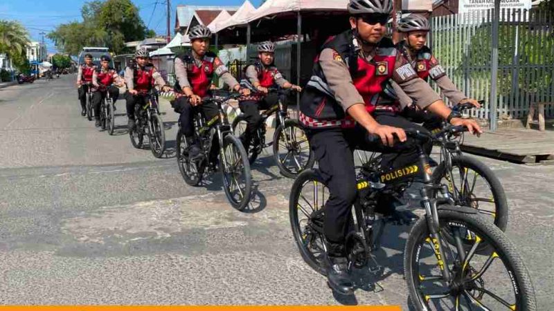 Patroli Sepeda Sat Samapta Polres Majene Dekatkan Polisi dan Warga