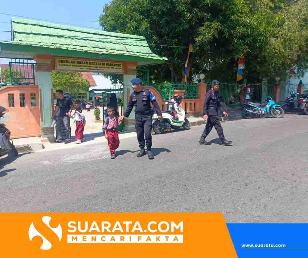 Brimob Hadir Jaga Keselamatan Siswa