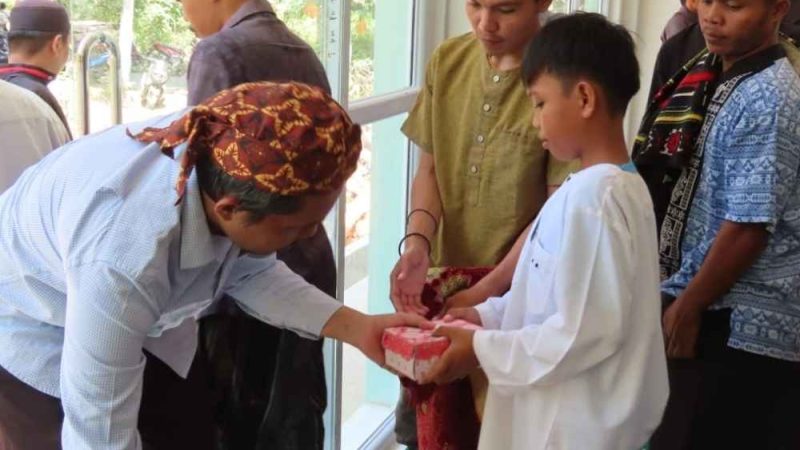 Jumat Berkah di Masjid As-Safar Jadi Momentum Berbagi Usai Salat Perdana