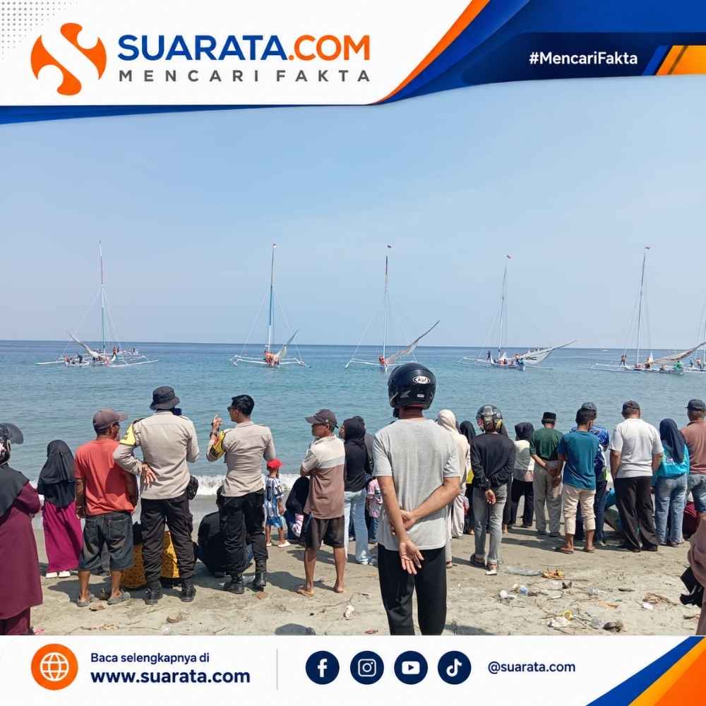 Sembilan Perahu Sandeq Ramaikan HUT ke-81 RI di Sendana