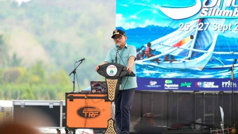Gubernur Suhardi Duka Buka Sandeq Silumba 2026, Janji Dukungan APBD 2027