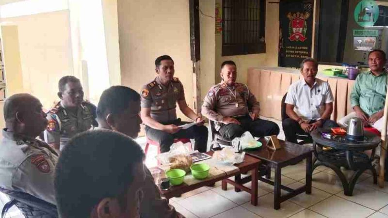 Evaluasi Pelaksanaan Program Polisi Bersama Masyarakat, Kapolsek Ujung Lakukan Anev Mingguan