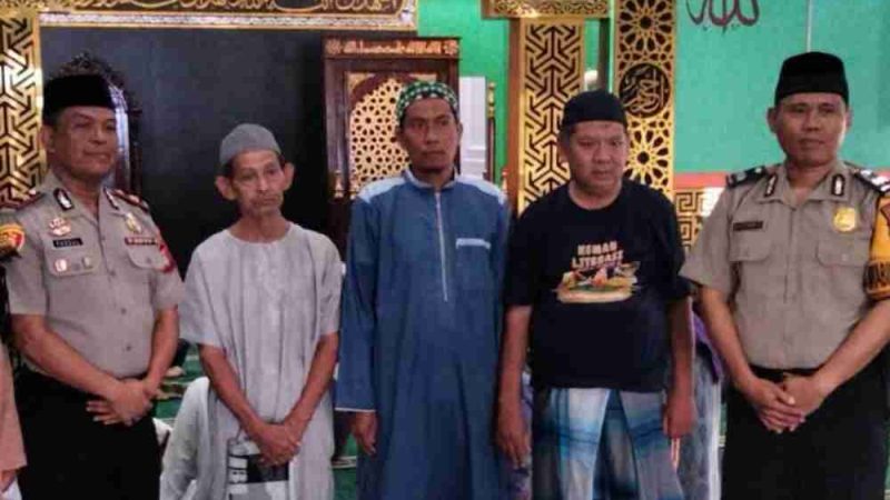 Safari Jumat Keliling, Waka Polsek Ujung Sampaikan Pesan Operasi Patuh hingga Waspada Peredaran Narkoba